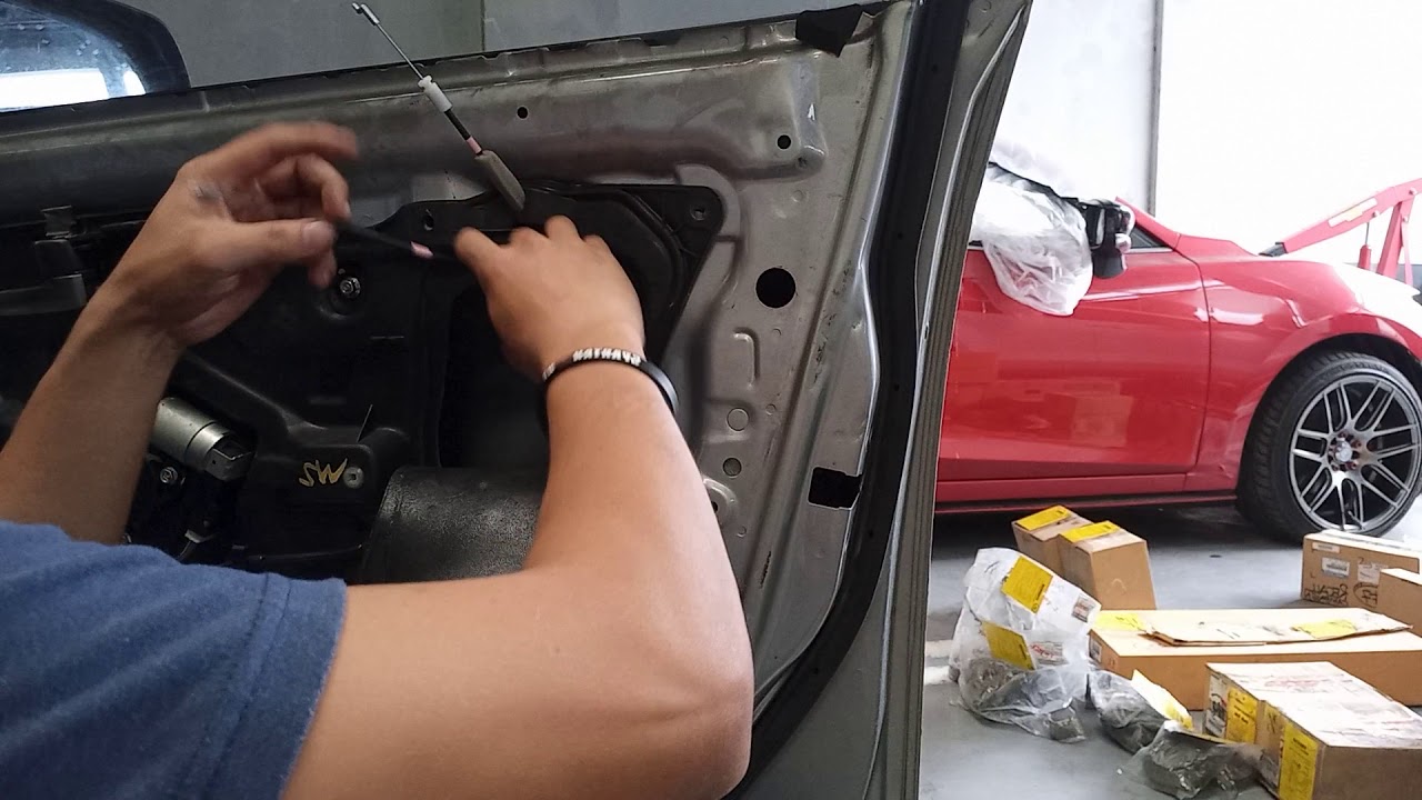 REPLACE DOOR LOCK ACTUATOR MAZDA 3 (Tagalog version)