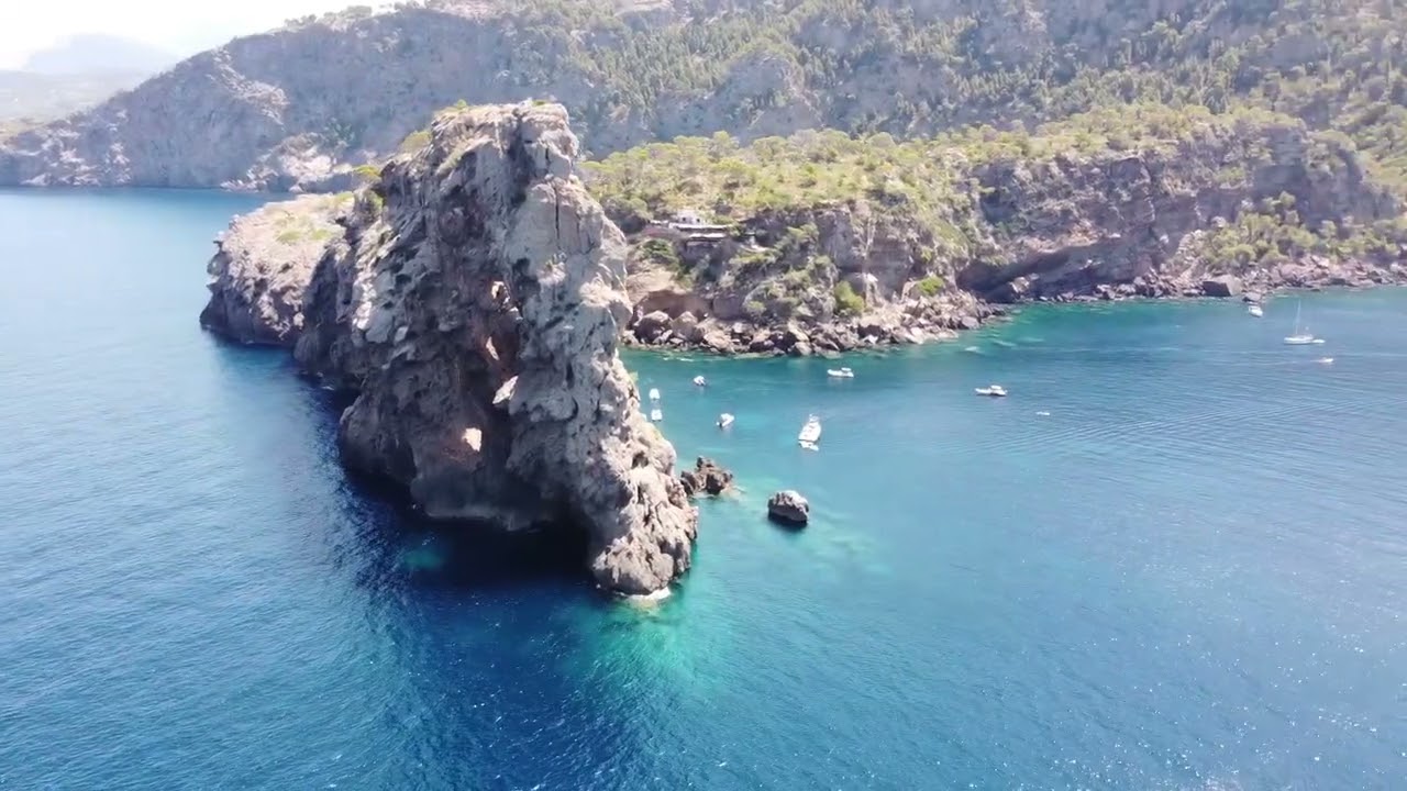 Sa foradada - Mallorca - Dron mar cristalina