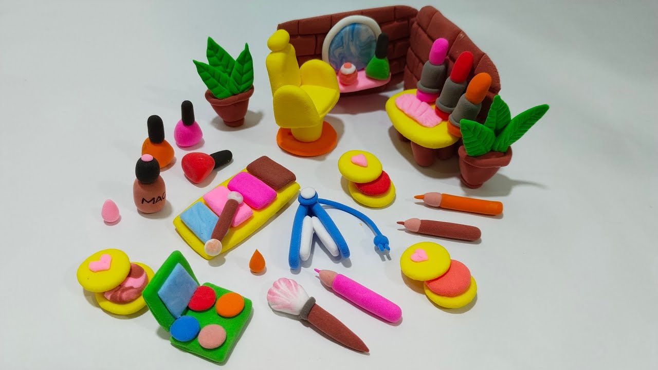Mini Clay make-up set 😍| Handmade Miniature Cosmetics Tutorial