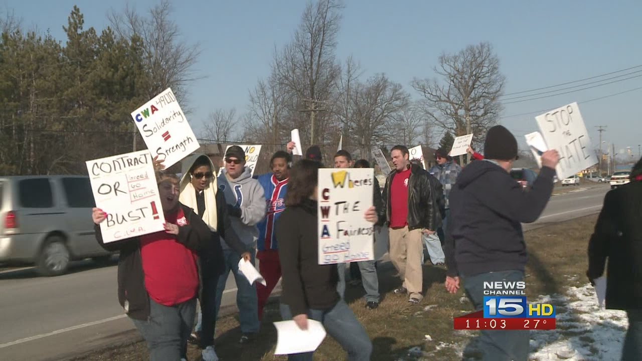 AT&T union workers protest contract