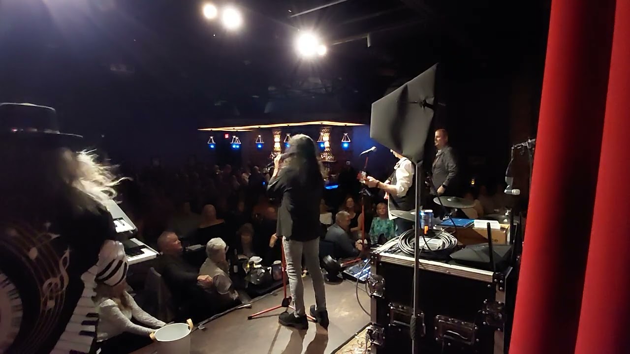 Majesty of performing journey live uncut at Vasani's.