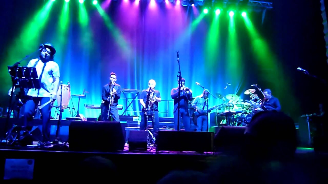 UB40-25% (Live At The Dome Brighton 31/10/2010)