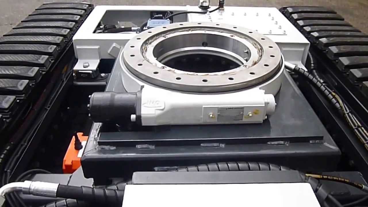 Custom-made tracked undercarriage with electric/hydraulic powerpack - VTS Track Solutions