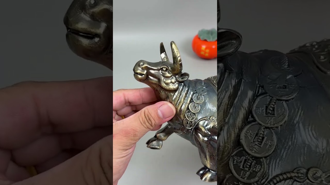 The whole body is made of bronze metal #ashtray #Ashtray ornaments #anti-flyash ashtray #trending.