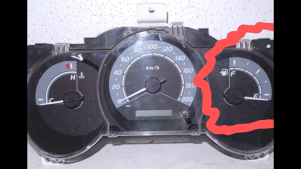 تويوتا هيلوكس مشكلة في عداد مستوى الوقود Toyota Hilux 2007 fuel level gauge issue