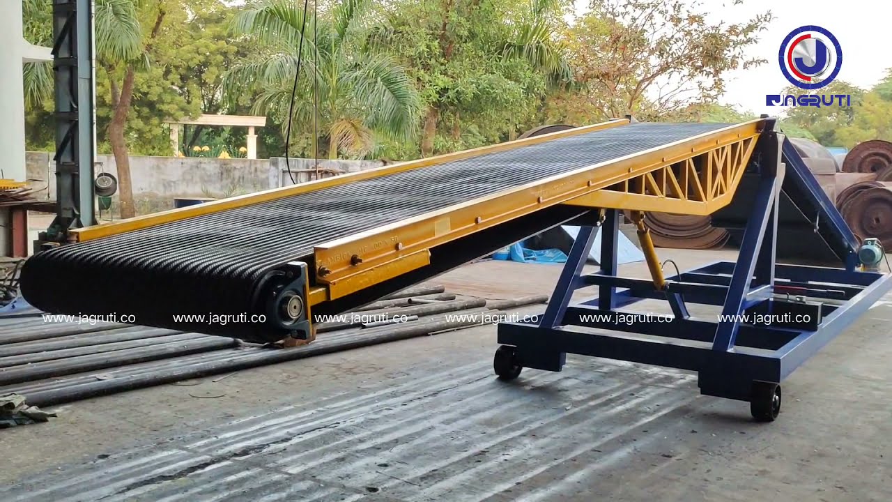 Truck Loading conveyor system with Hydraulic height adjustable system.