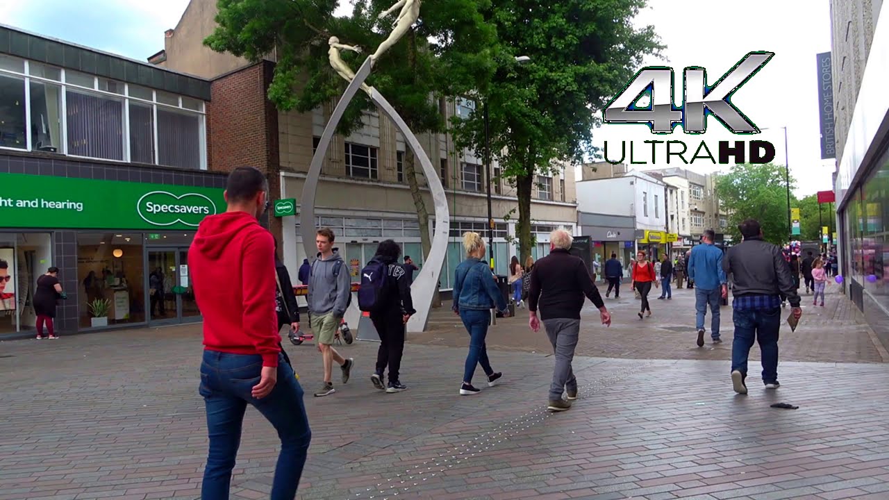 Northampton Town Centre Walking Tour 2022 - [4K]