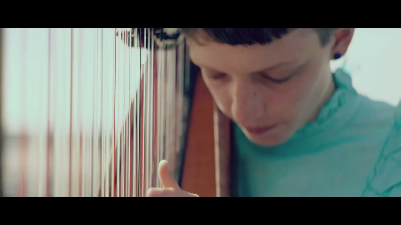 Cerys Hafana  - Y Pibydd Coch