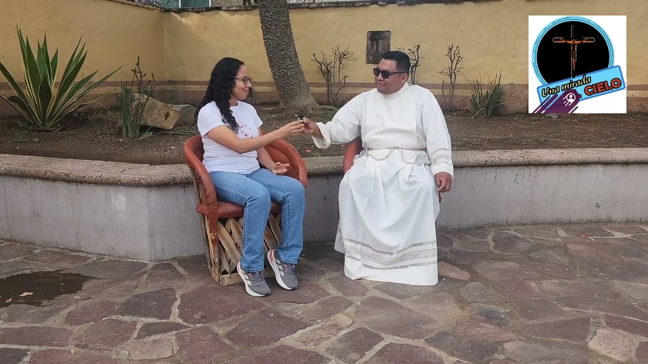 Un nuevo sacerdote de Santa Ana Tepetitlan.La vida del Padre Juan Pablo Lazo Corona.