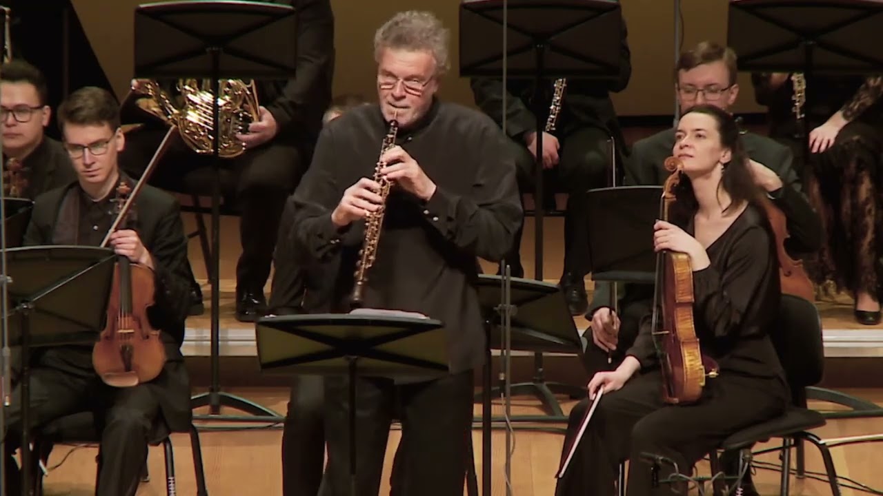 Mozart - Oboe Concerto in C major, K  314 (271k)