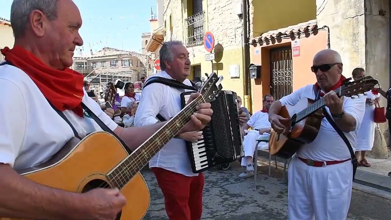 A UNA MADRE HAY QUE QUERER. JOTAS NAVARRAS.  RONDA JOTERA EN MURILLO EL FRUTO