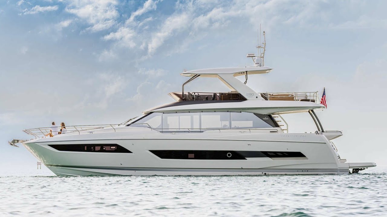 Яхтенный тур стоимостью 2,6 миллиона евро: Prestige 690
