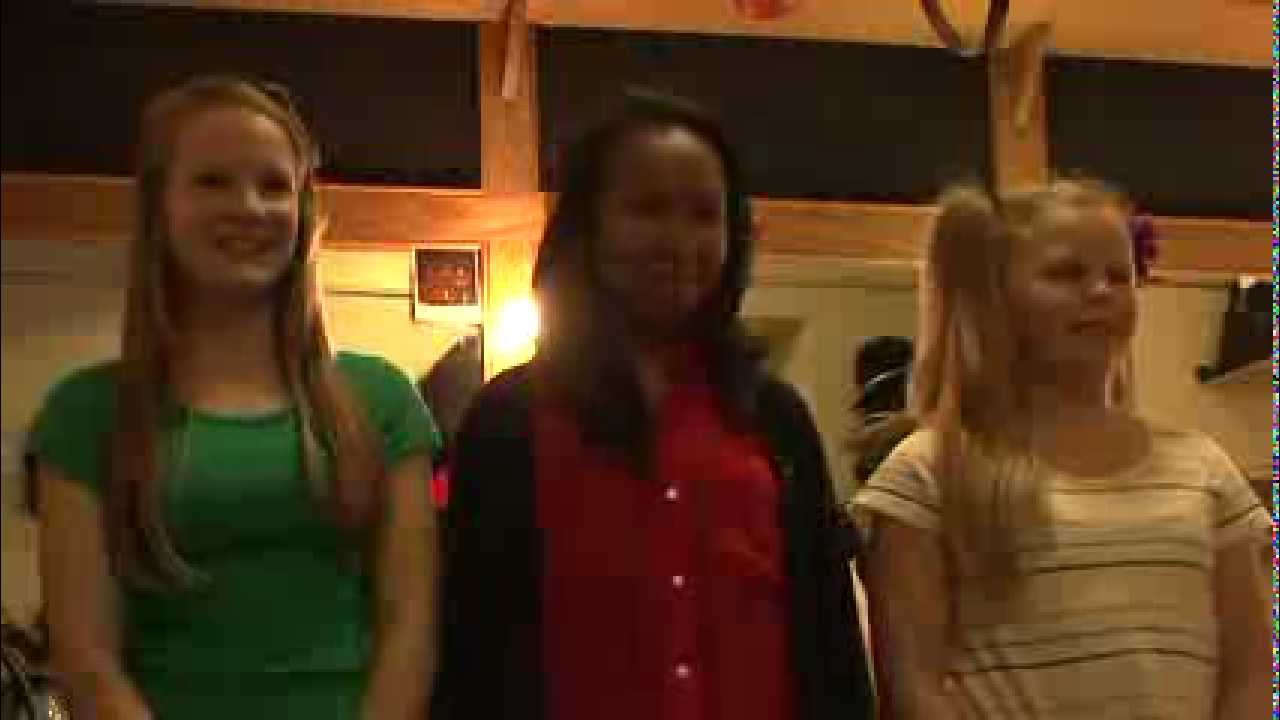 Backstage with... 'Ballet Girls' Jody, Shakira, & Isobel | Billy Elliot The Musical