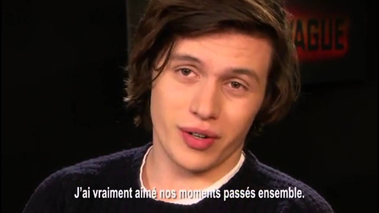 The 5th Wave cast interview || Nick Robinson, Alex Roe, & Chloe Grace Moretz