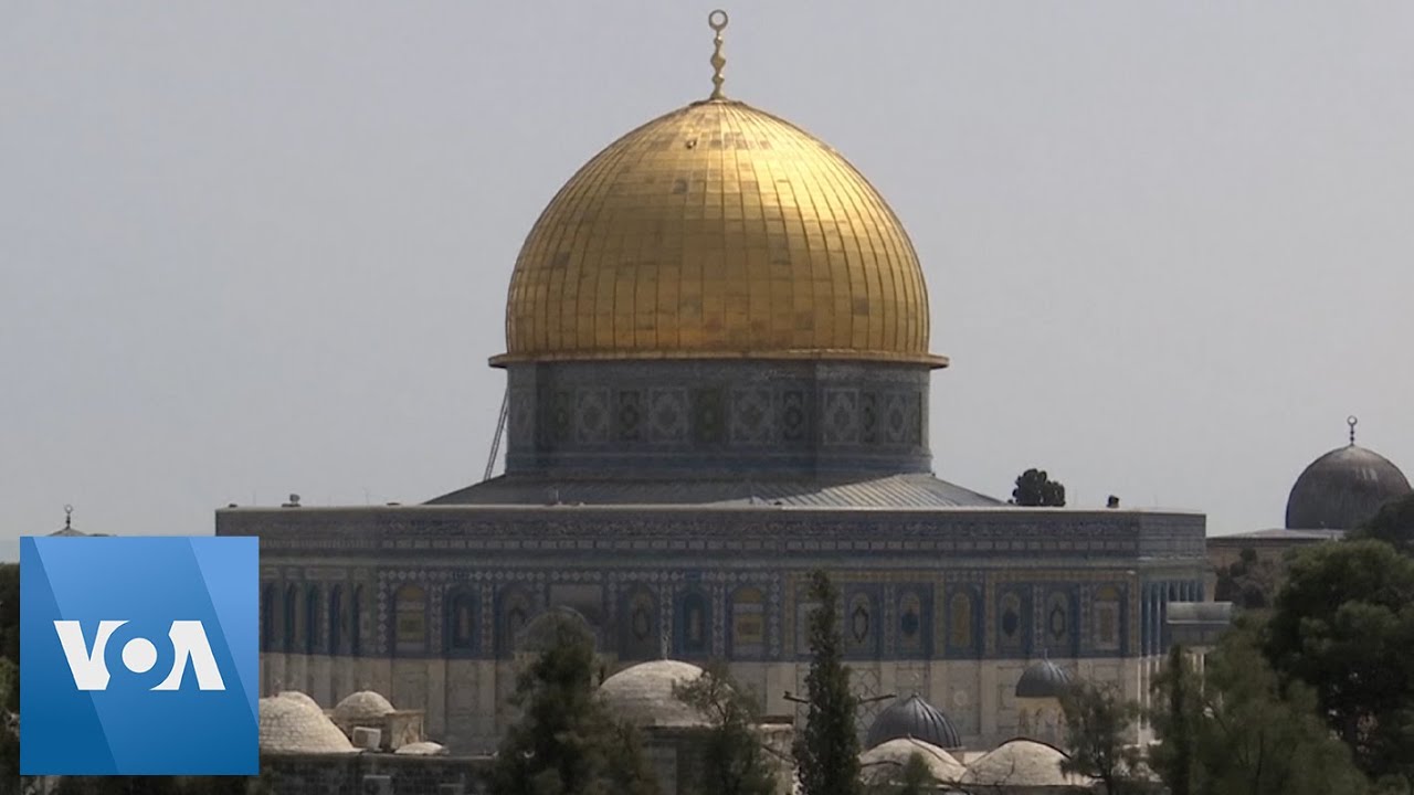 Muslims Pray Outside Closed Holy Site in Jerusalem