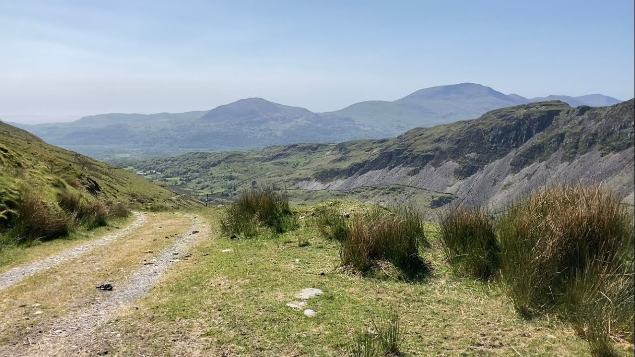 Finding Choughs. Seeking one of Snowdonia&rsquo;s / Eryri&rsquo;s most elusive birds. Magical!