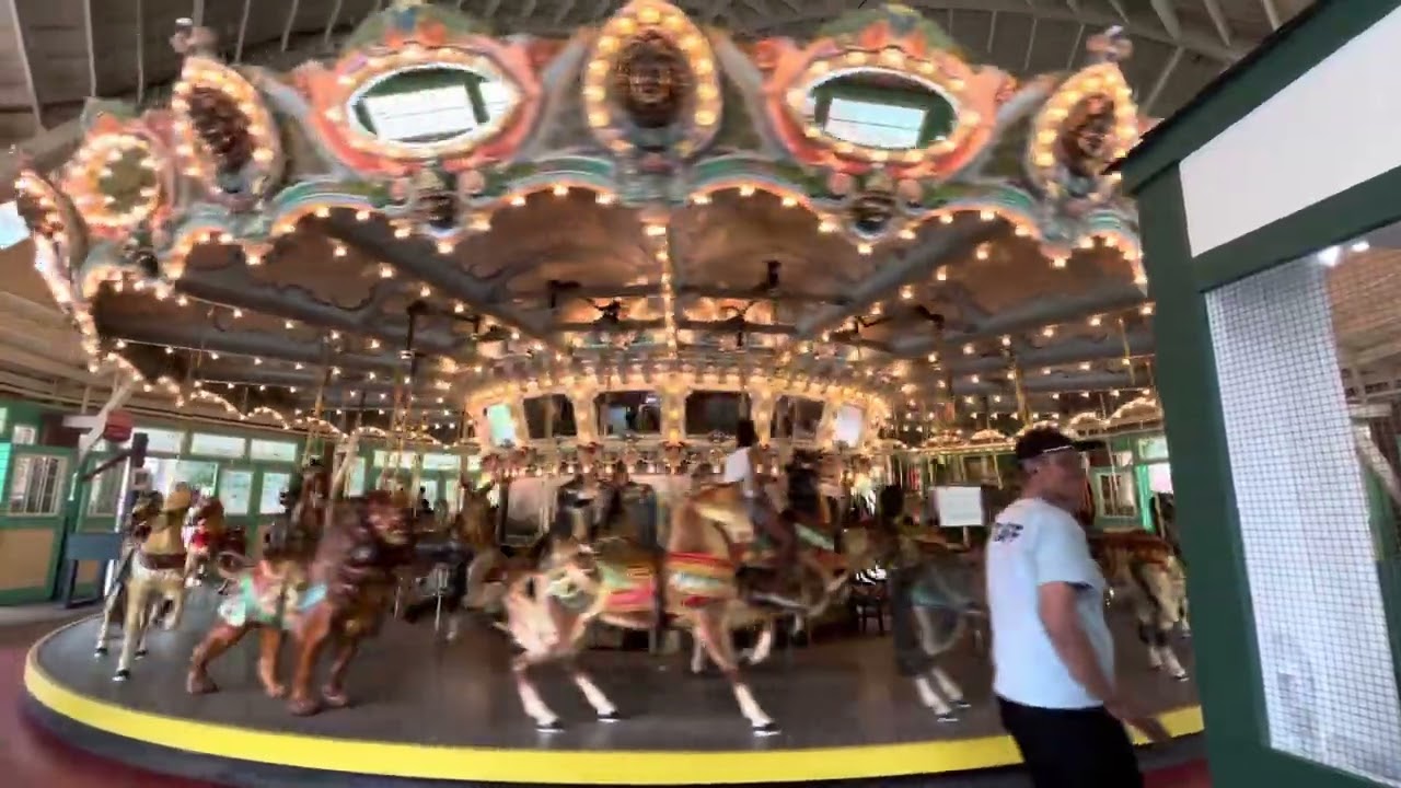 Glen Echo Carousel Off Ride and its Wurlitzer 165 Playing