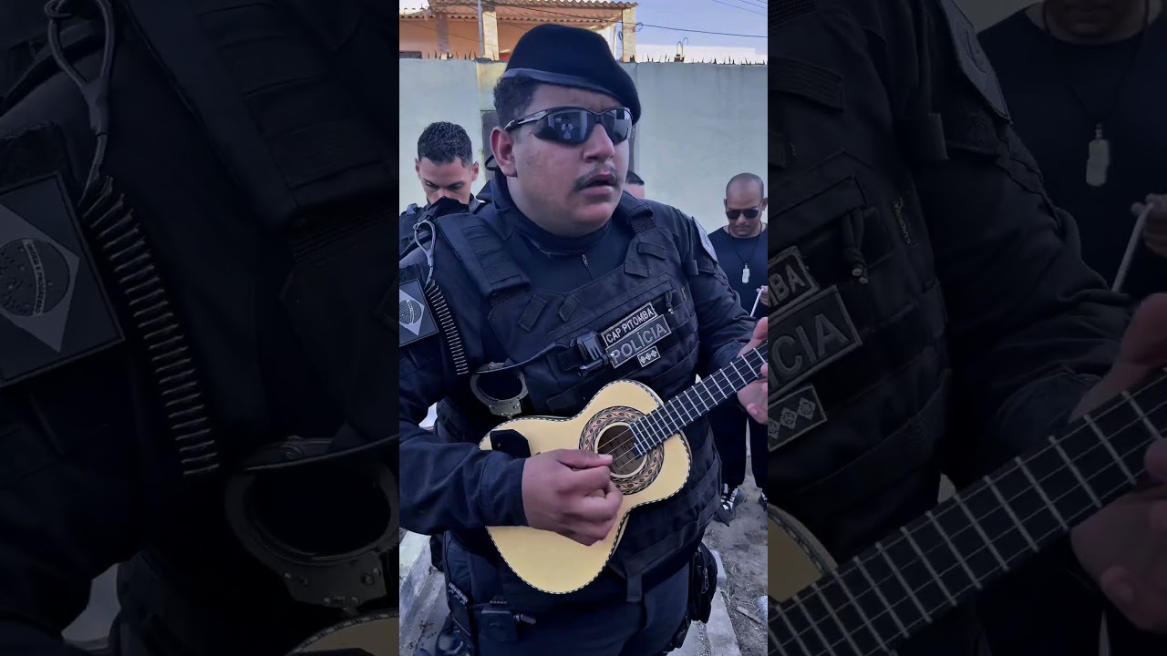 Capit&atilde;o pitomba toca brasileirinho no cavaquinho 😱
