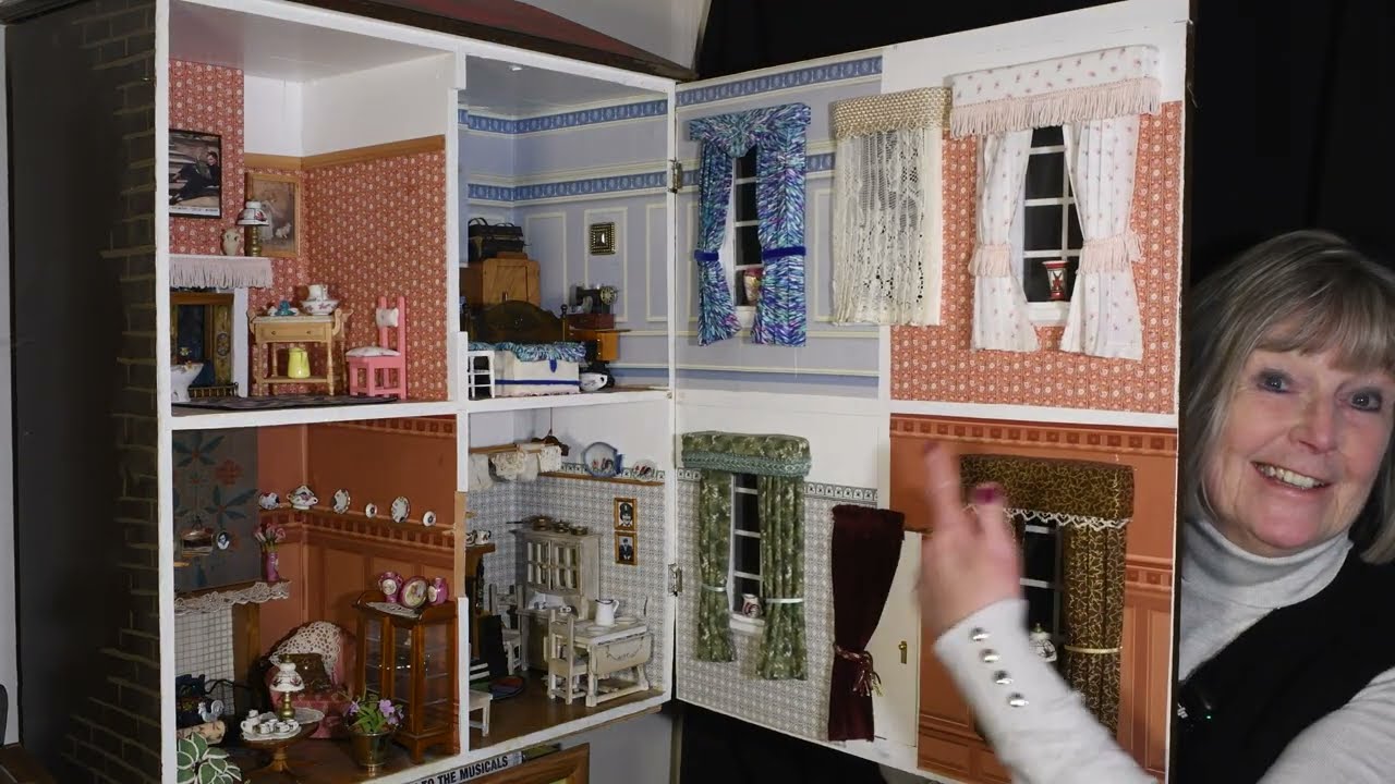 03 Grandmother's Miniature Houses - Highfields