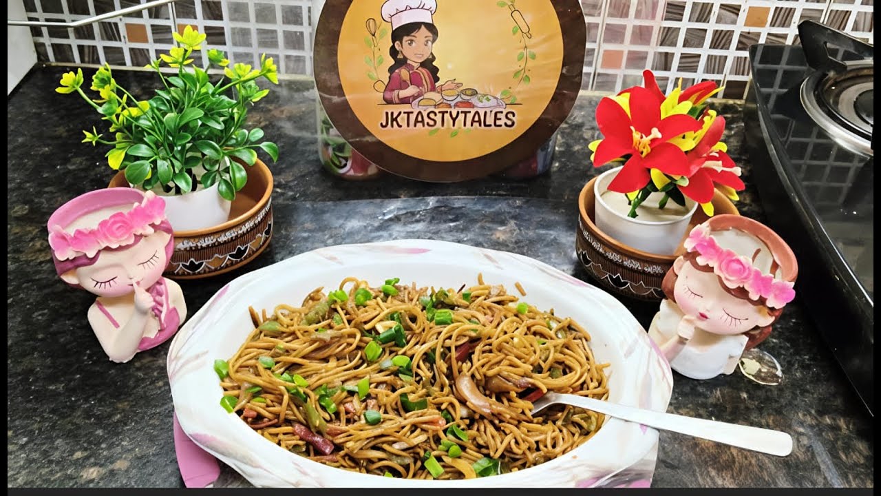 Veg Chowmein recipe 🍜Bilkul bazaar jaisa taste, non-sticky noodles aur fresh veggies ke saath.
