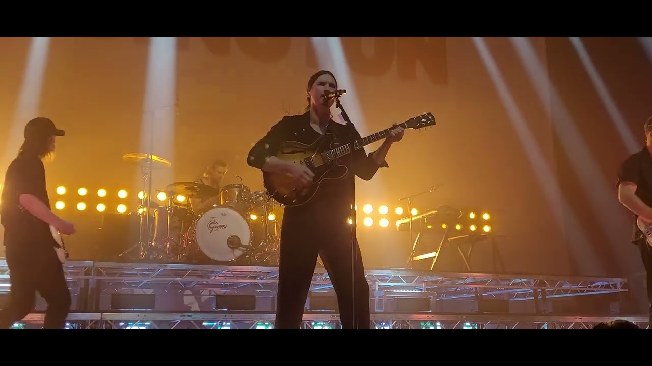Kensington Riddles live