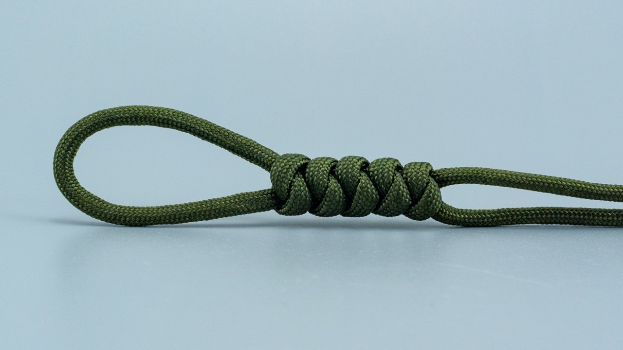 How to Tie Snake Knot