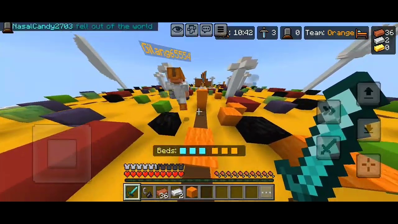 crazy fighting gameplay in Minecraft lifeboat bedwars 