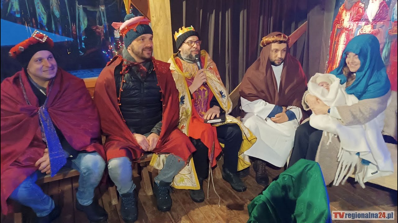 Orszak Trzech Króli i wspólne kolędowanie mieszkańców w Kończewicach.