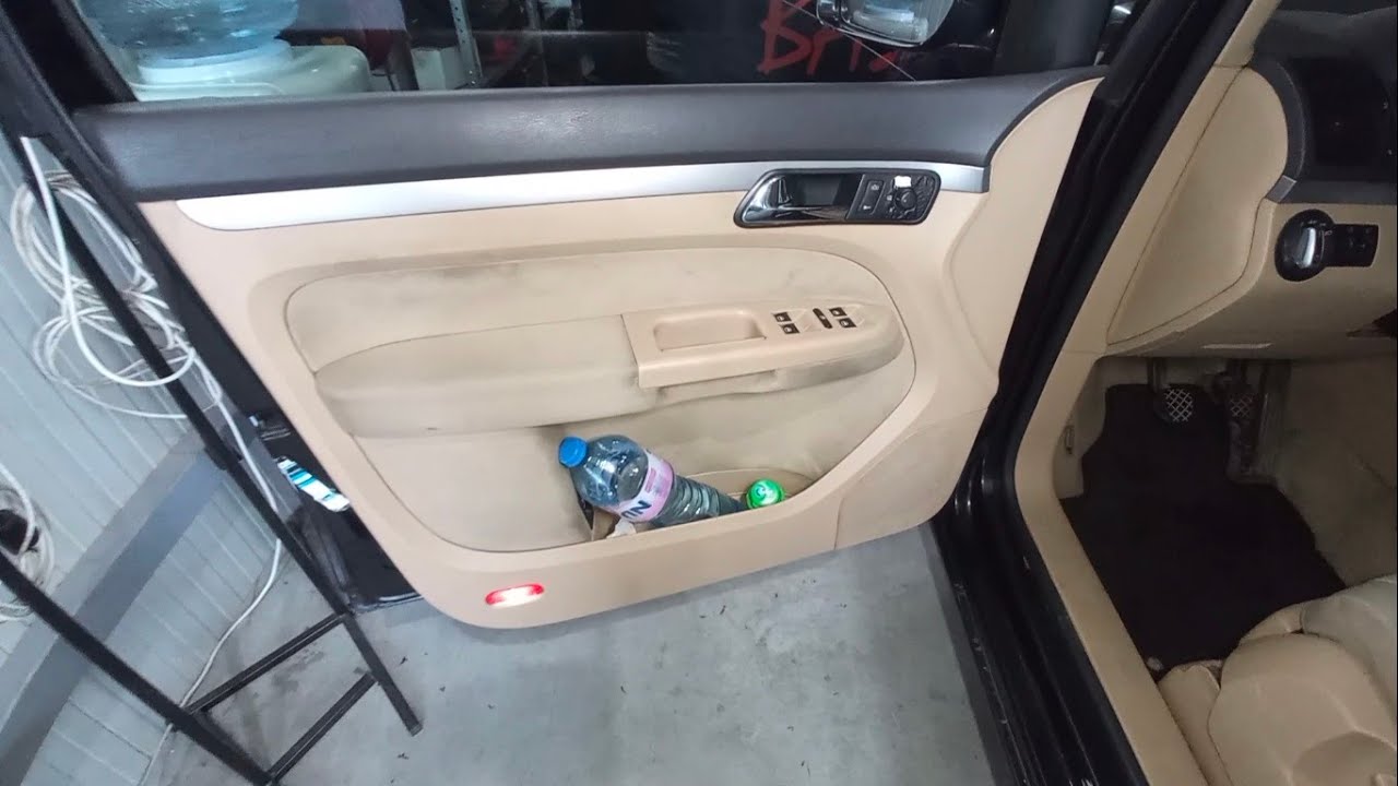 Vw Touran Как снять переднюю дверную панель / Снятие панели