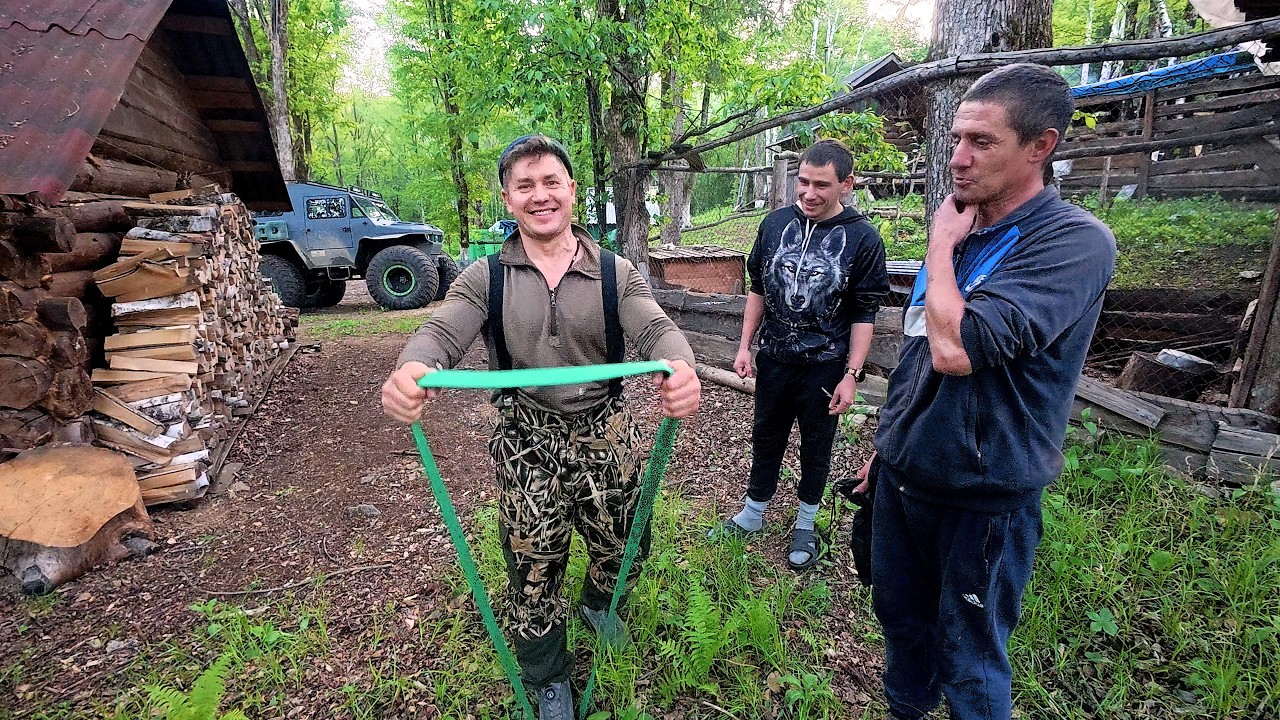 ПРИЕХАЛ ПЕРСОНАЛЬНЫЙ ФИТНЕС ТРЕНЕР ДЛЯ ТРЕНИРОВОК В ТАЙГУ))