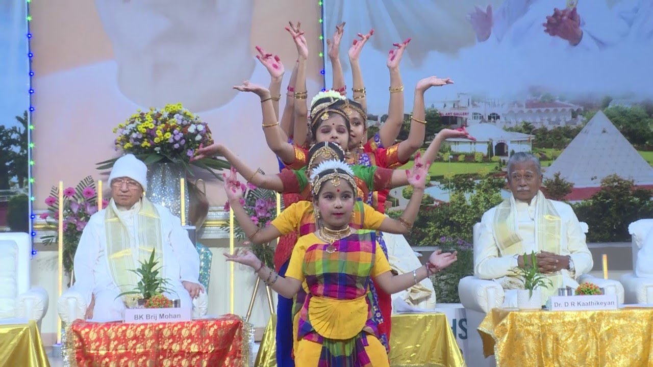 Yeh Kaun Chitrakar Hai I Welcome Dance by Students of National Institute of Indian Classical Dance