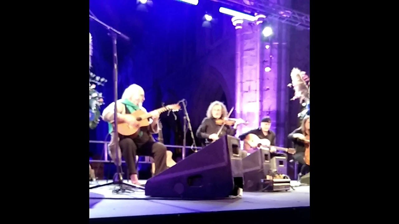 Martin Hayes, Dennis Cahill, Steve Cooney, Sile Denver, Kate Ellis, Cormac Begley & Sandy Silva.