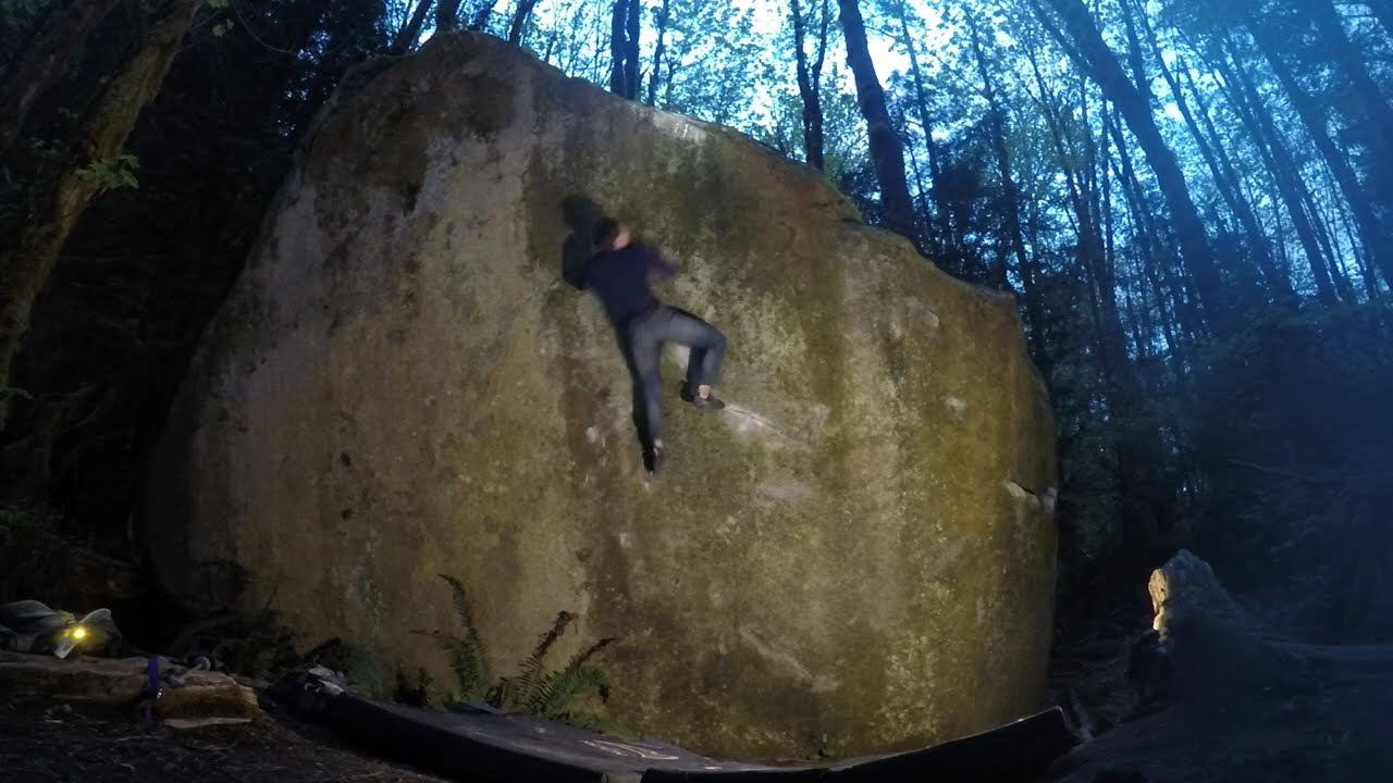 Midnite V9 | Index Bouldering (Index Proper, Lookout Trail)