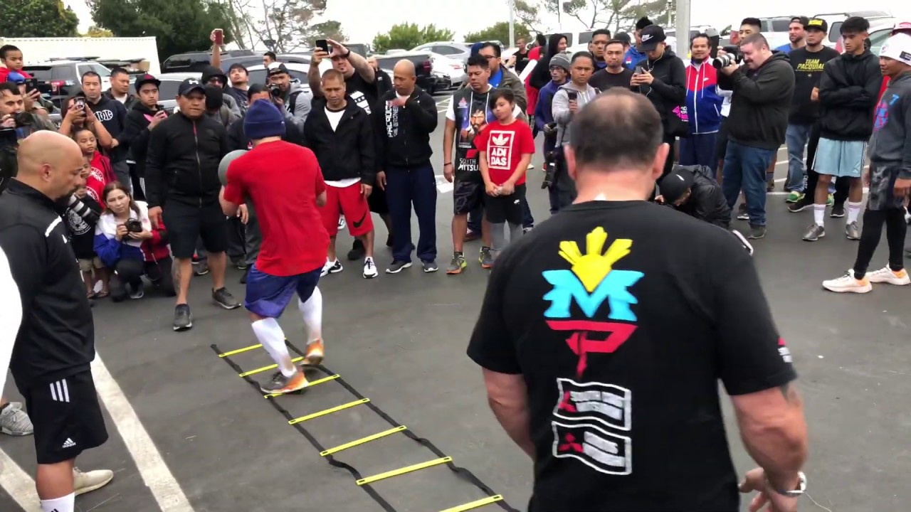 Manny Pacquiao Moving With A 20 Pound Medicine Ball Like It’s Nothing