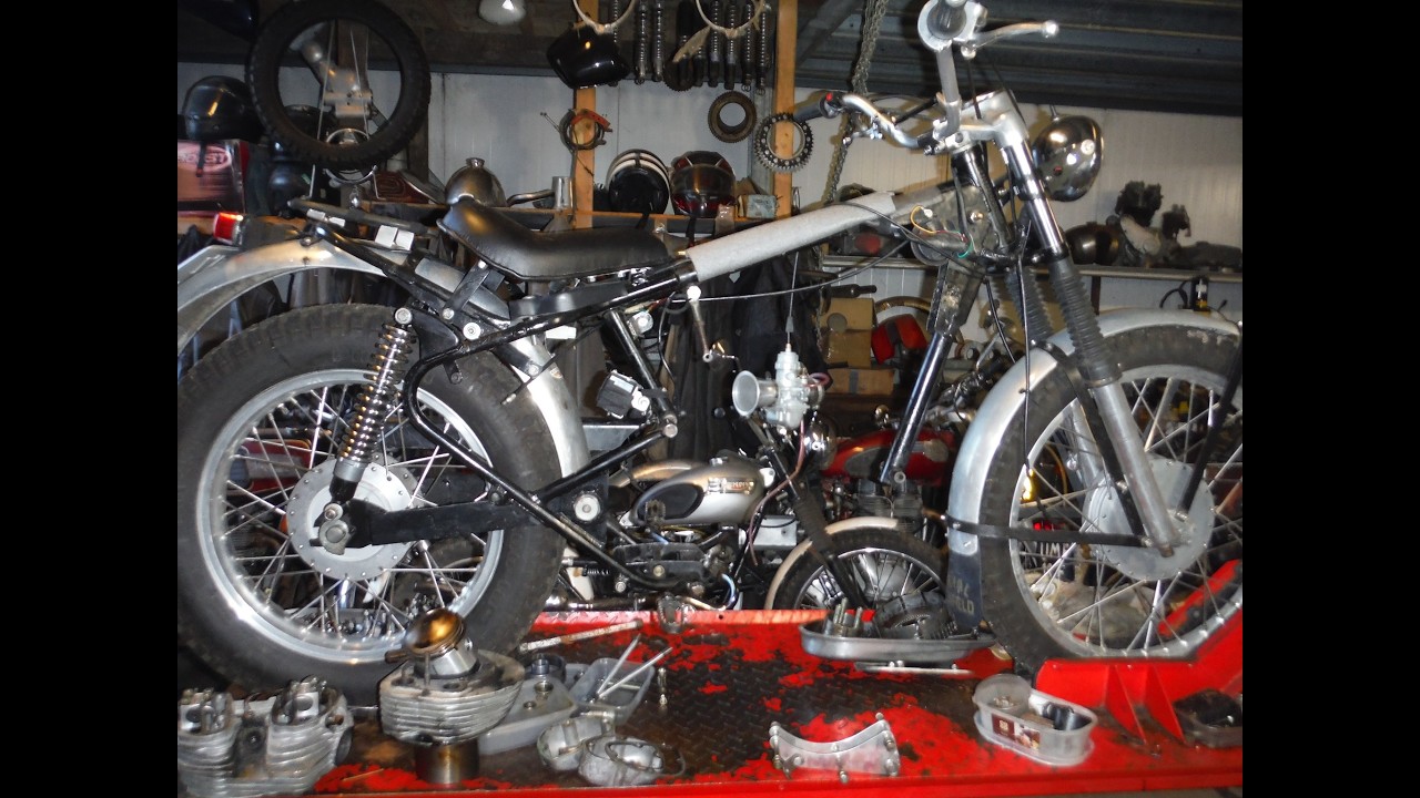 Royal Enfield Bullet needs engine work & more 2 Engine is out and partially stripped.
