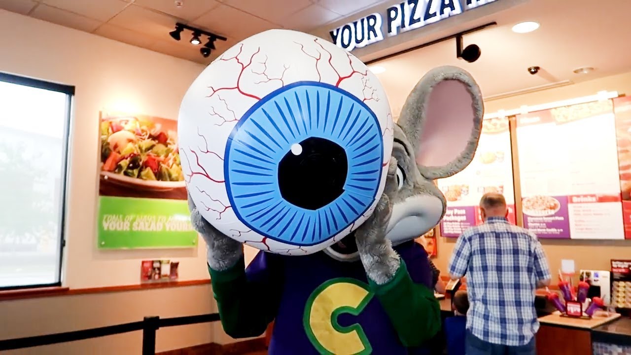 Подборка милых и смешных моментов Chuck E Cheese за июнь