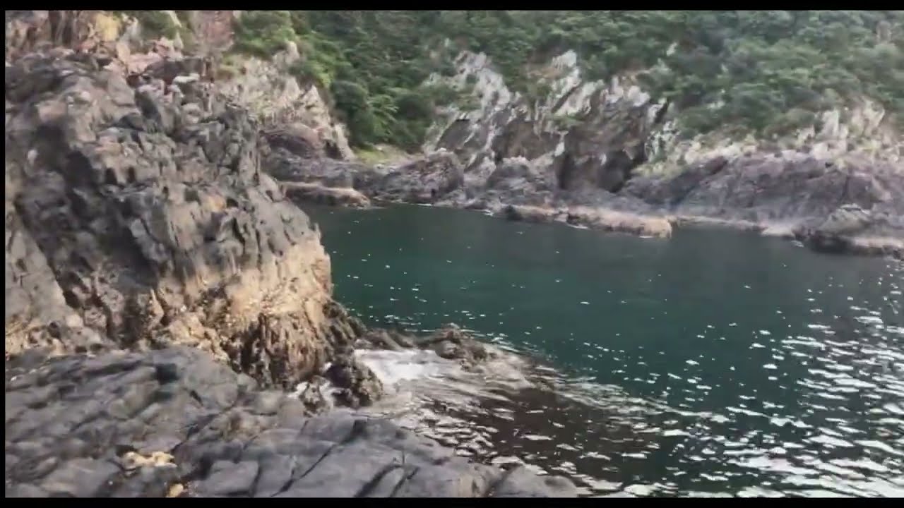 鹿児島県肝属郡南大隅町　丸峯地磯を散歩してます。