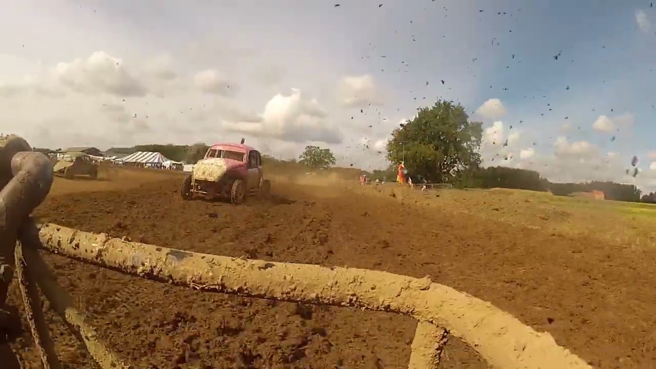 Hoeleden25 Chris B reeksen - VW beetle 1600 racing