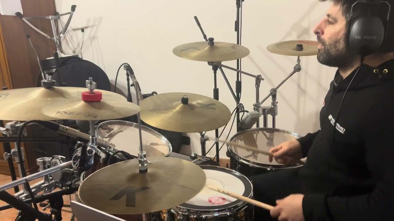 Pinguini Tattici Nucleari Islanda Drum cover 