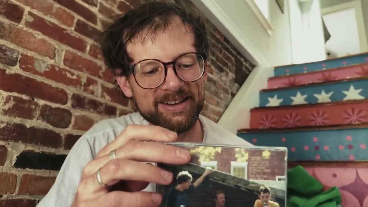 Burst & Bloom Presents Lincoln Halloran (Hello Shark)