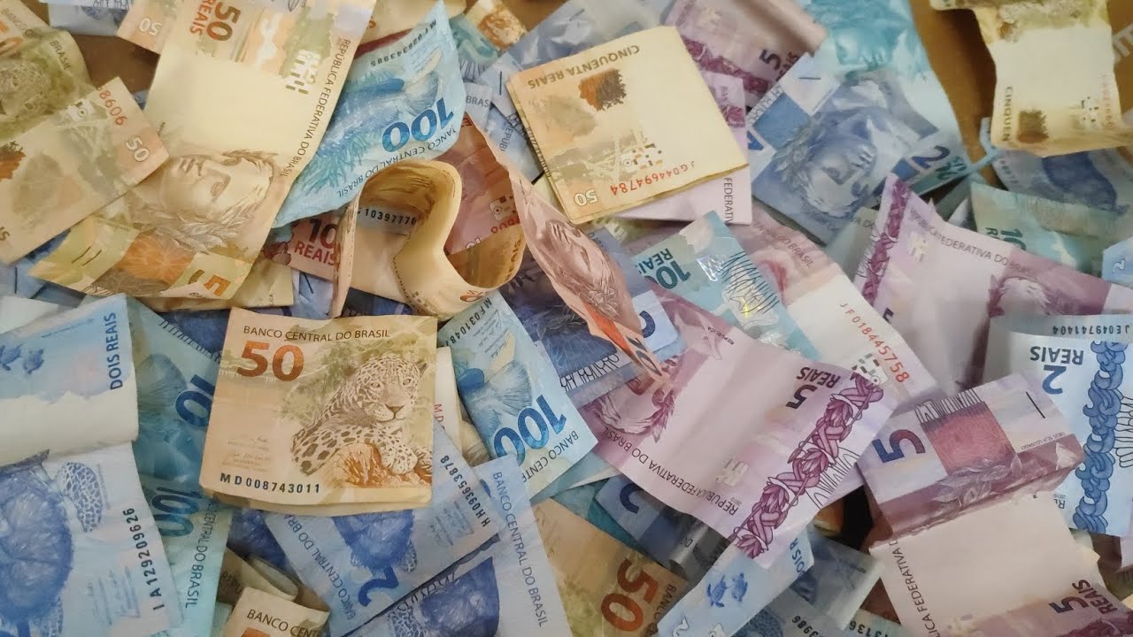 ABRIR MEUS COFRES DE GARRAFA PET DEPOIS DE 6 MESES JUNTANDO DINHEIRO DESMAIEI COM TANTO DINHEIRO 😱