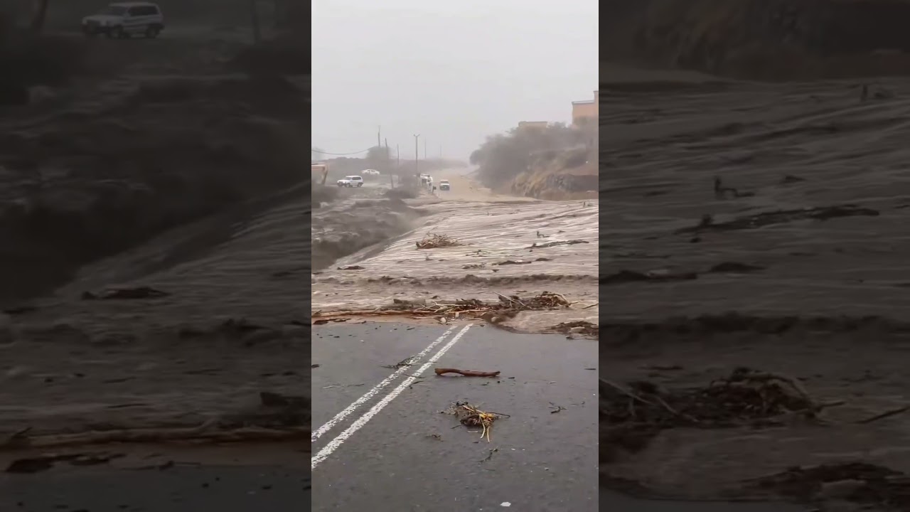 🌊 Massive Flash Flood Caught on Camera 😱 #floods #disaster #shorts #floodshorts