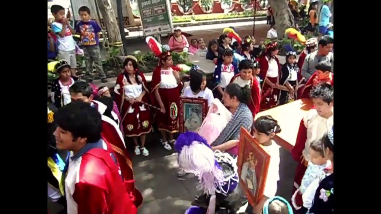 Procesión de la fiesta patronal. Santa Ana Tlacotenco 2012
