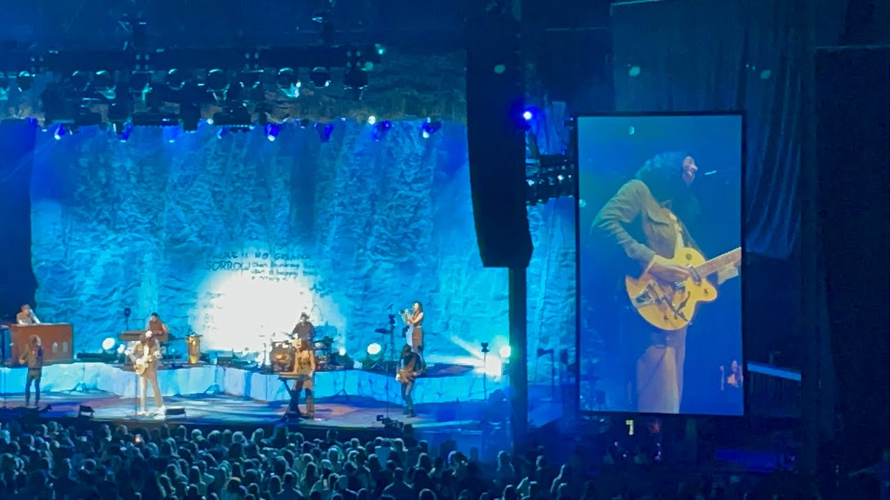 Hozier—Who We Are Live (for the first time) in St. Louis 9/9