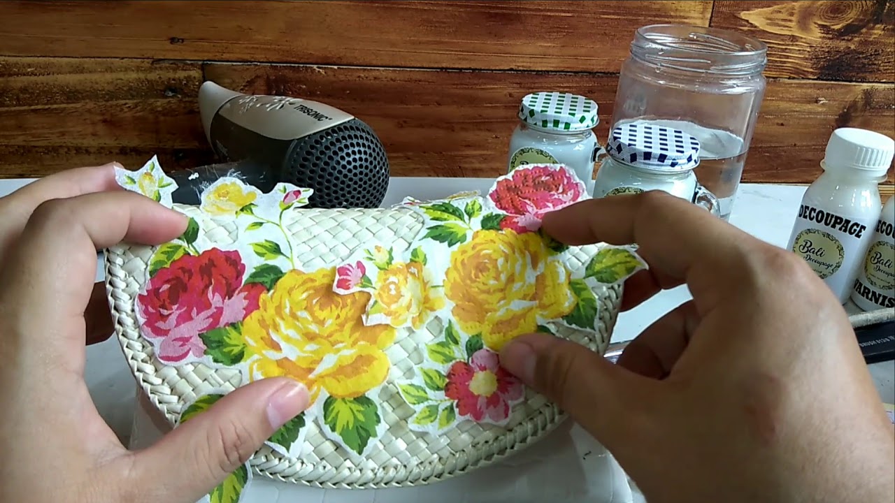 Basic Decoupage pada Media Pandan