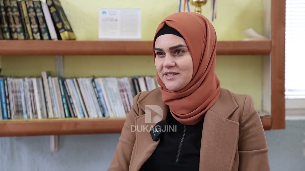 Adelina Ismajli rrëfen momentin kur doli për herë të parë me shami, në publik