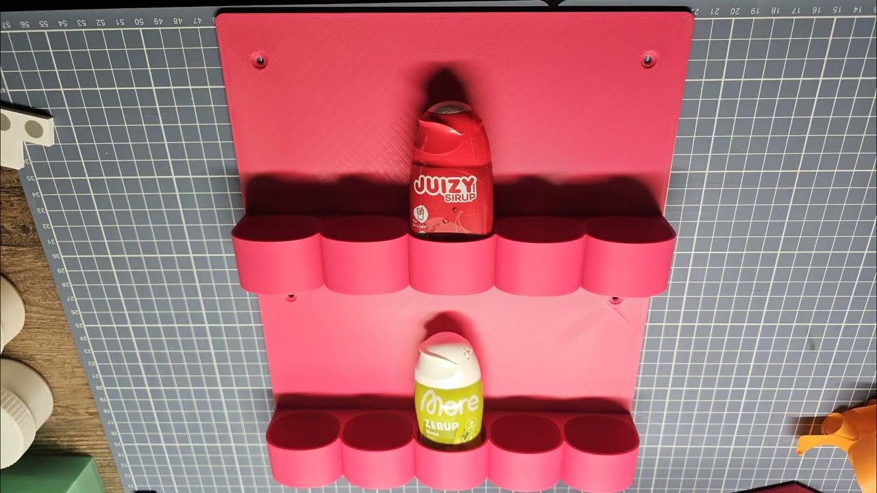 More und Juizi Sirup-Halter