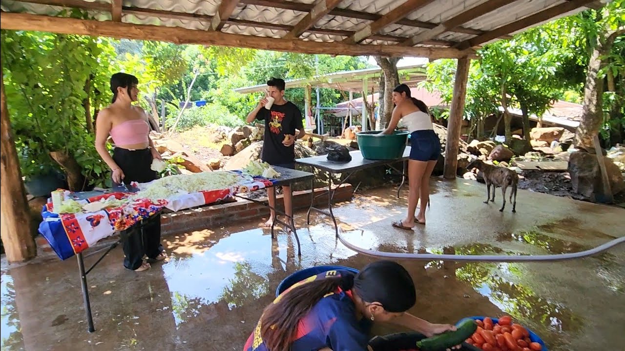 Damos inicio con los preparativos para regalarle  panes rellenos a la comunidad de San Antonio