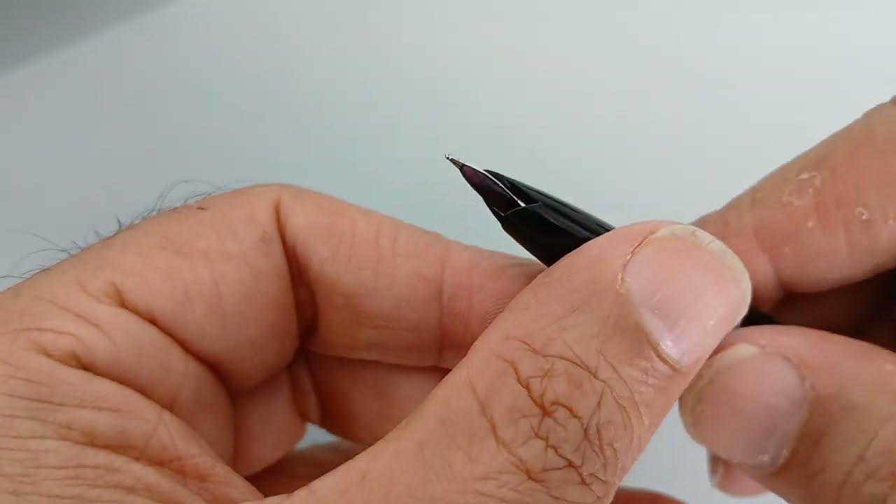 Fountain Pen Hack Day !! - Super easy way to clean in-between nib tines