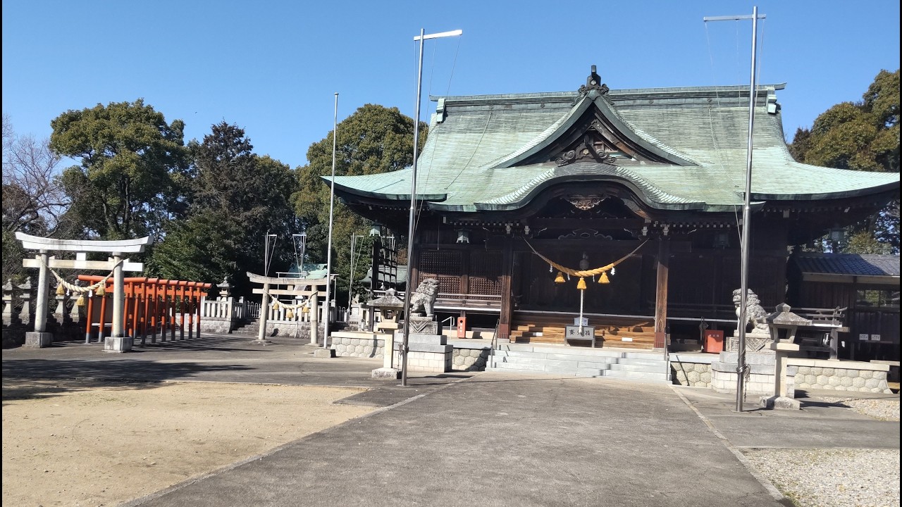 [ASMR] Walking through a Silent Japanese Shrine 